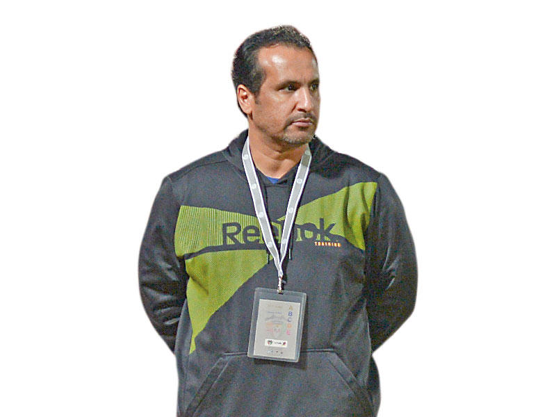  مدرب الفحيحيل لكرة القدم ظاهر العدواني