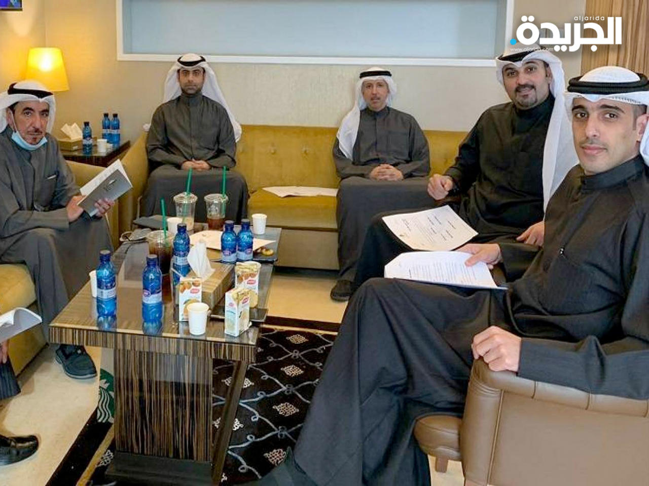 مقدمو الاقتراح