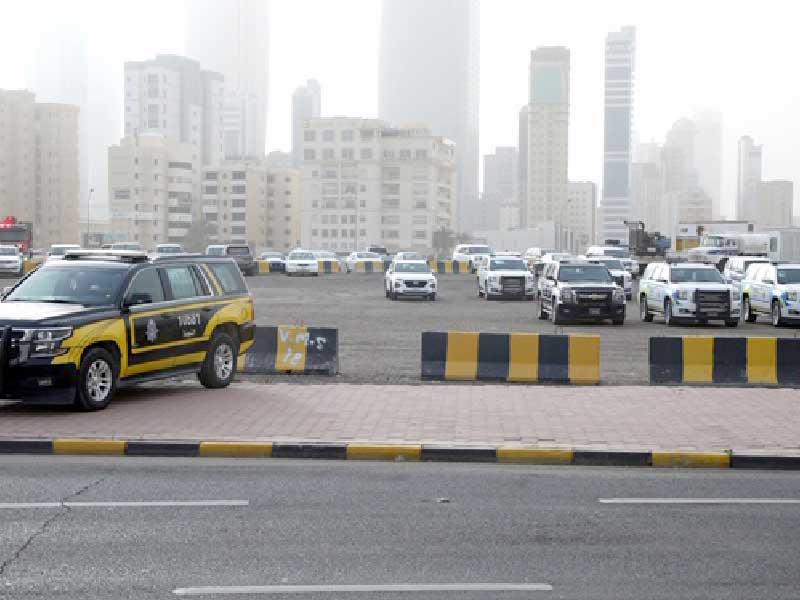 دوريات شرطة النجدة للإشراف على إغلاق الواجهات البحرية