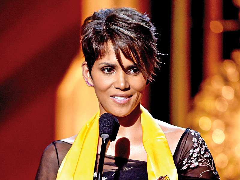 الممثلة هالي بيري