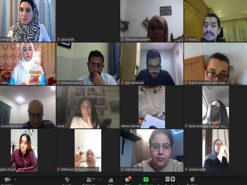 جانب من المشاركين في البرنامج التدريبي عن البصمة المائية 