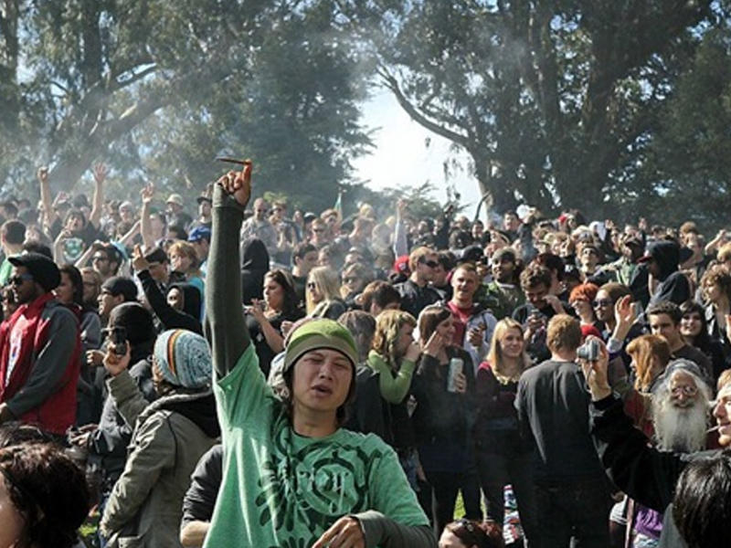 تشريع  تعاطي الماريغوانا لأغراض ترفيهية في ولاية فرجينيا الأميركية 