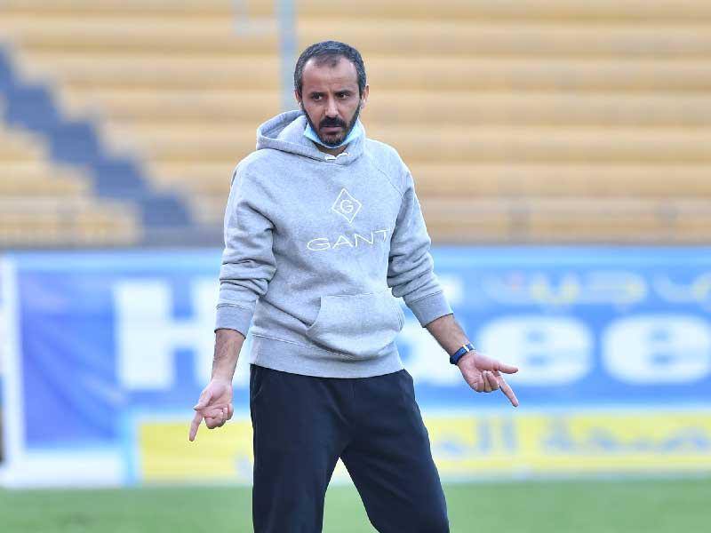 مدرب الفريق الأول لكرة القدم بنادي الساحل محمد دهيليس