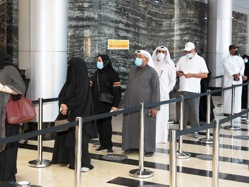 بانتظار الدور لتلقي اللقاح