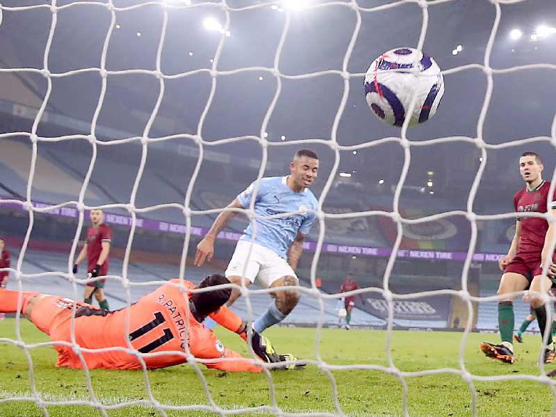 غابرييل جيسوس نجم سيتي يحرز الهدف الرابع