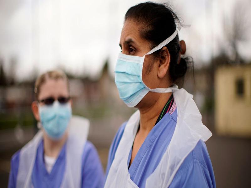 النساء.. أكثر تأثراً من الرجال خلال جائحة كورونا