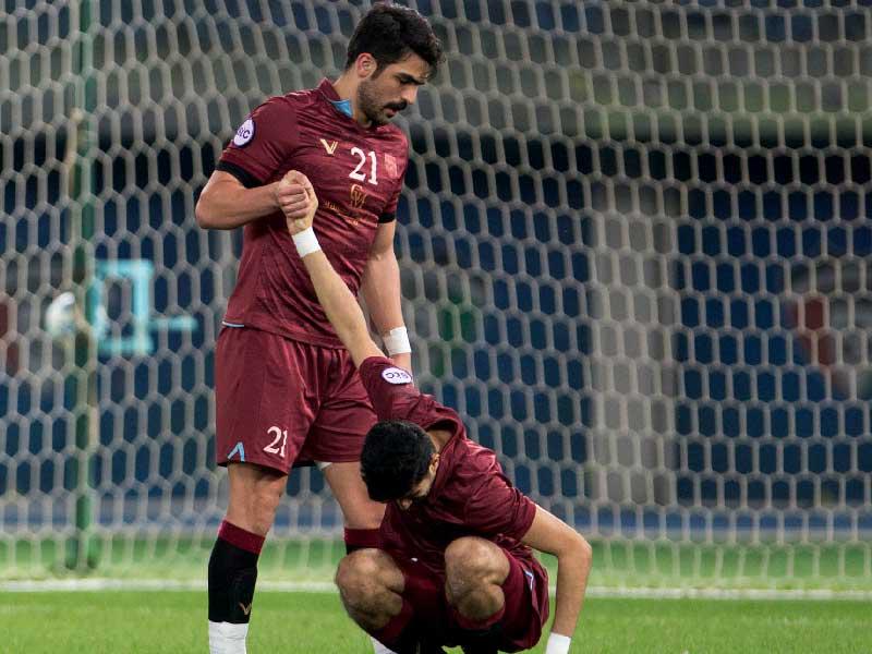 لاعبا النصر