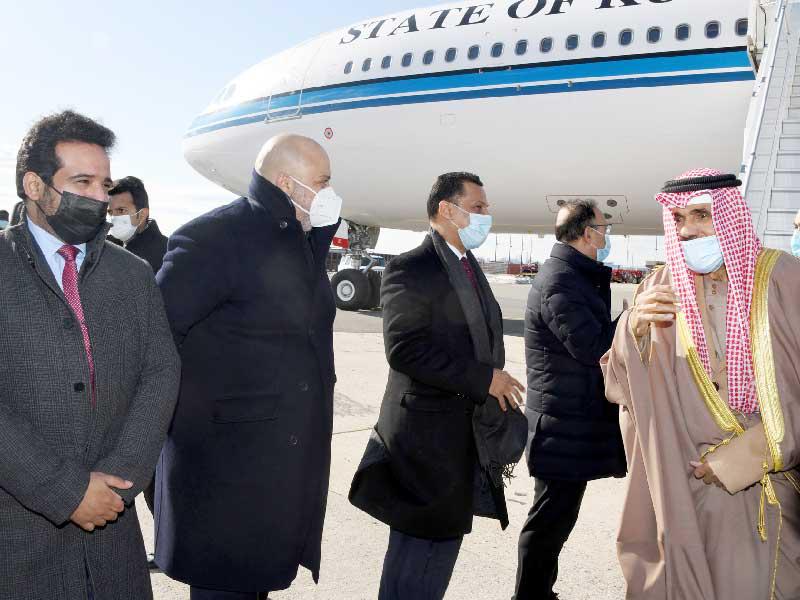 صاحب السمو أمير البلاد الشيخ نواف الأحمد لدى وصوله إلى الولايات المتحدة