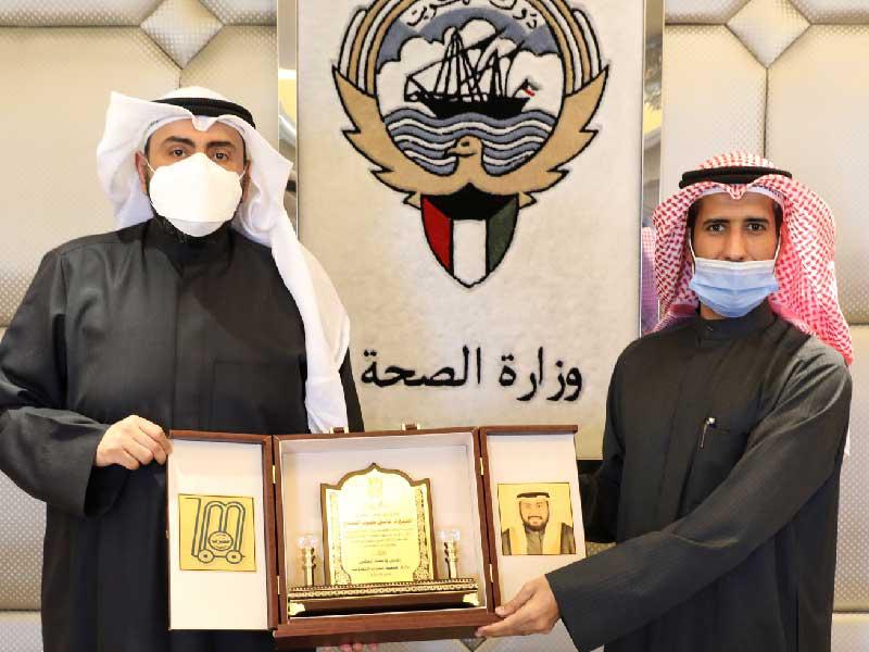 رئيس مجلس إدارة جمعية «مشرف» يكرم وزير الصحة