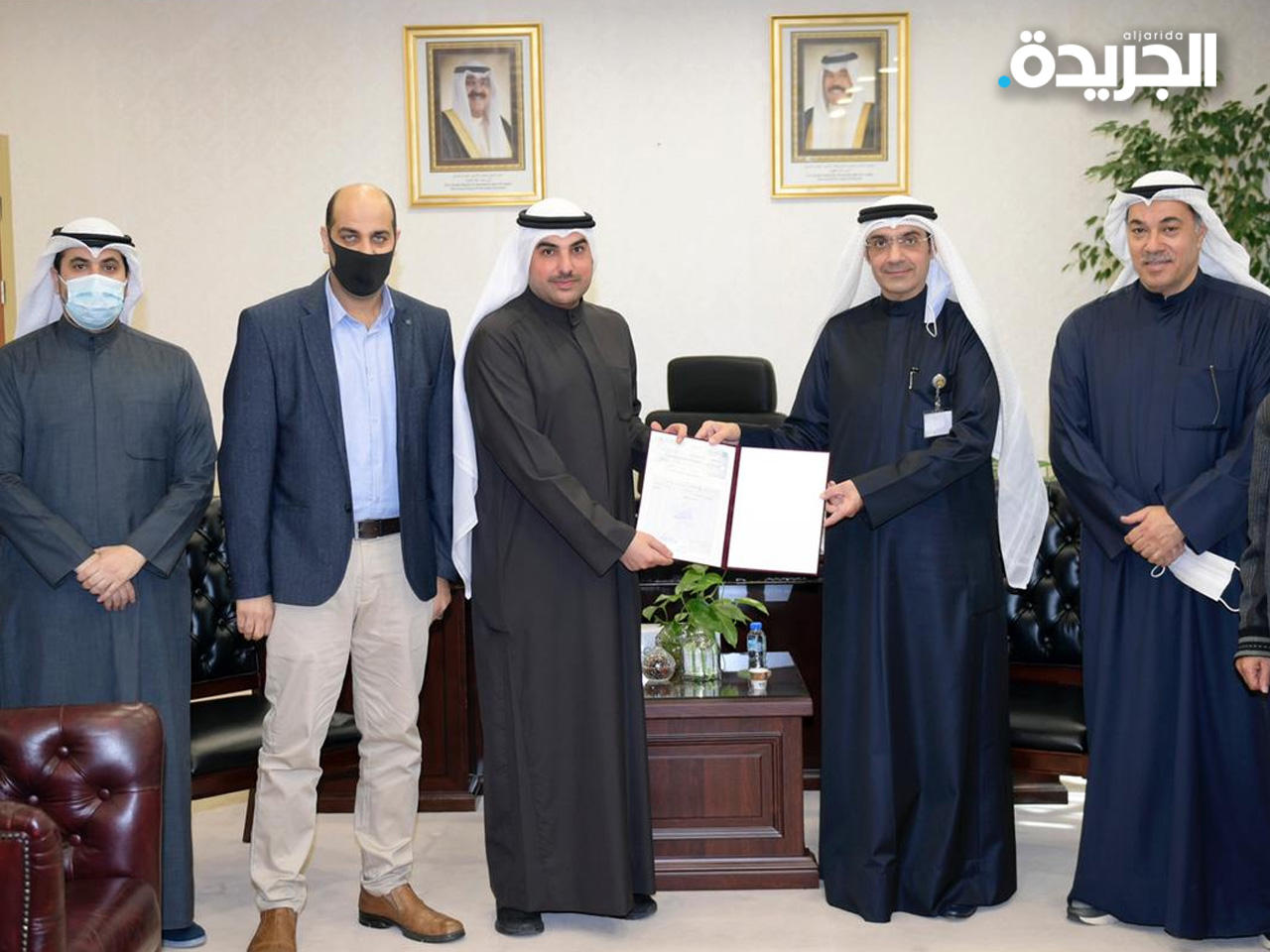 «بيت الزكاة» يتسلم تبرعاً من «تعاونية الخالدية»