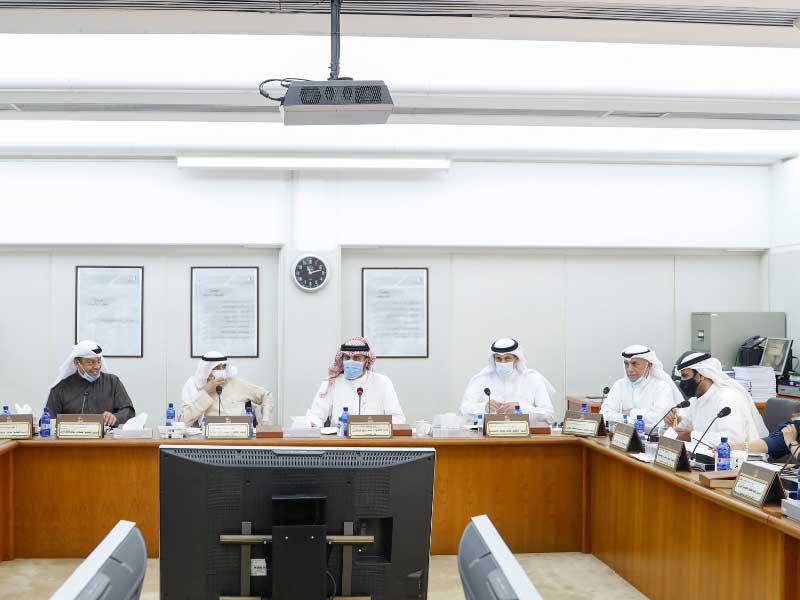 جانب من اجتماع «الميزانيات» أمس