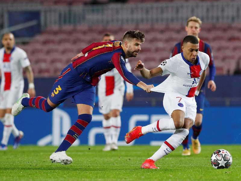 جانب من مباراة الذهاب بين برشلونة وباريس سان جرمان