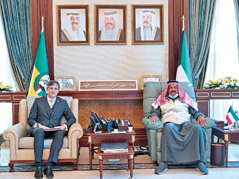  نائب رئيس الحرس الوطني الفريق أول متقاعد الشيخ أحمد النواف مستقبلاً سفير اوكرانيا أمس