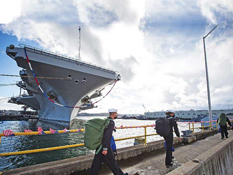 جنود أميركيون يعودون لواشنطن بعد 11 شهراً قضوها في أسطول المحيط الهادئ