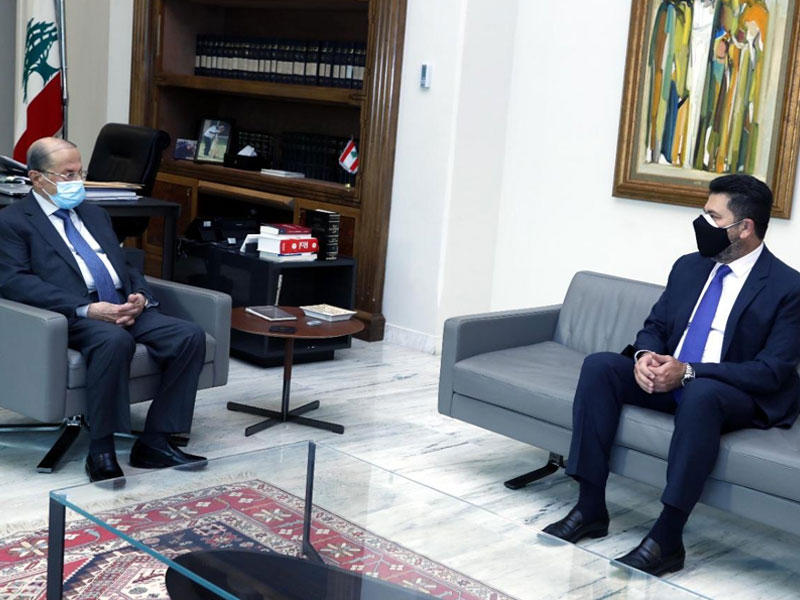 رئيس الجمهورية ميشال عون مع وزير الطاقة والمياه في حكومة تصريف الأعمال ريمون غجر