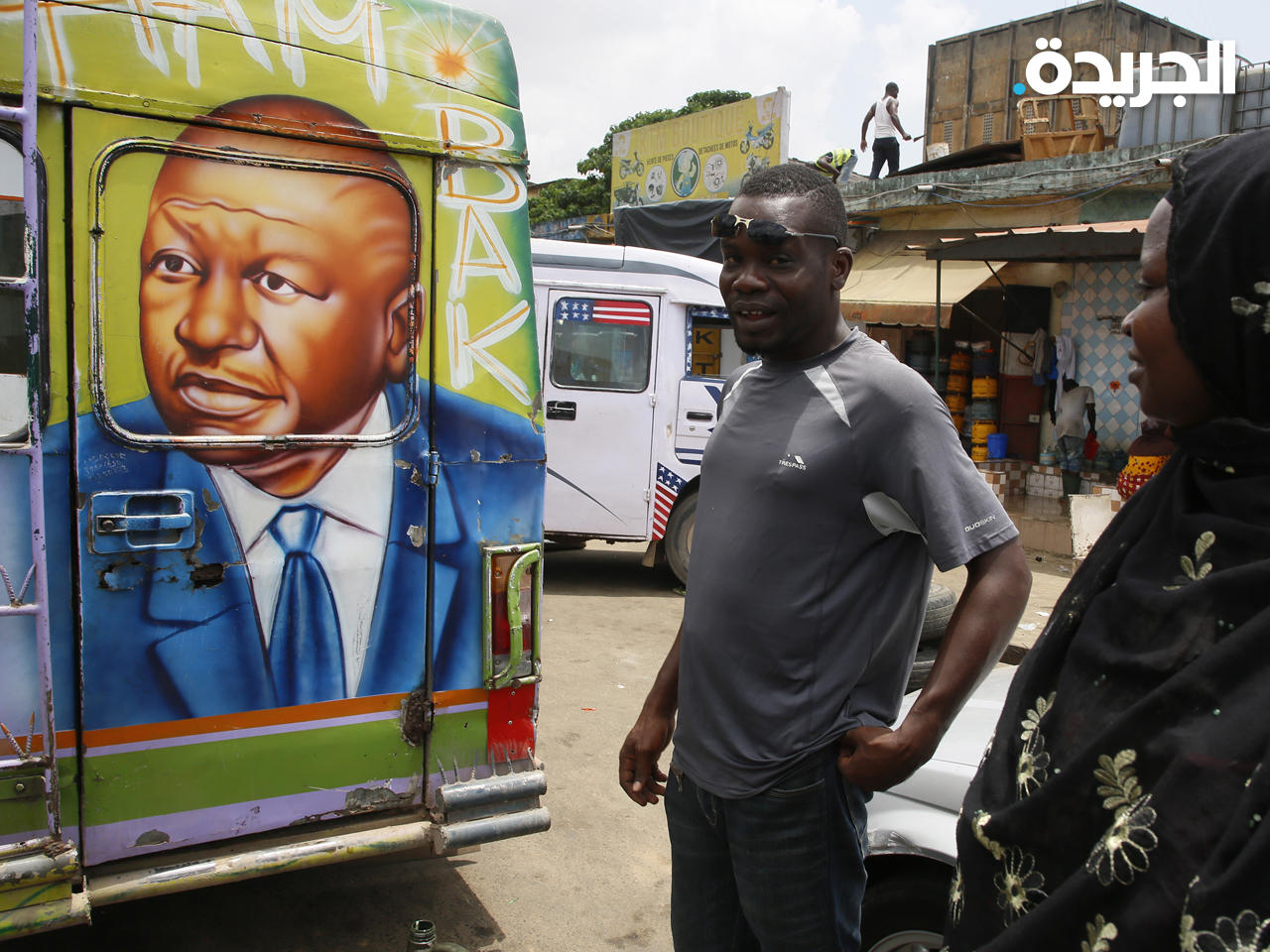 صورة حامد باكايوكو على حافلة