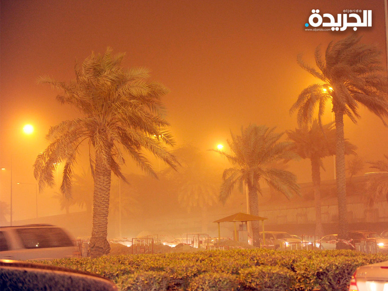 توقف حركة الملاحة البحرية وحركة المناولة في ثلاث موانئ