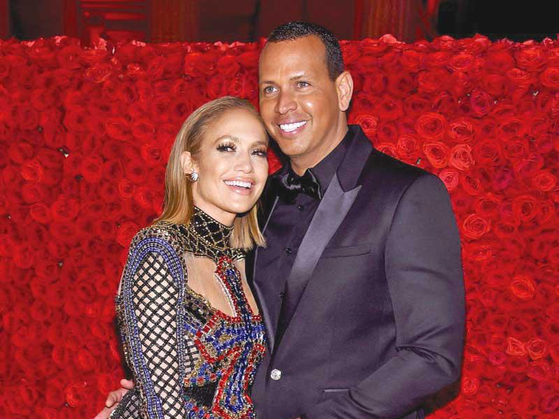 المغنية جنيفر لوبيز ولاعب البيسبول أليكس رودريغيز