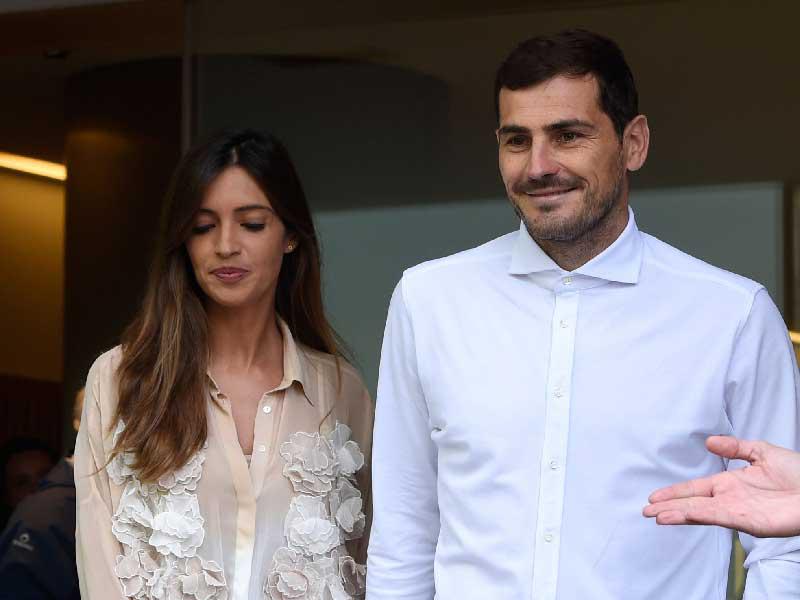 حارس المرمى الدولي السابق إيكر كاسياس والصحافية سارة كاربونيرو