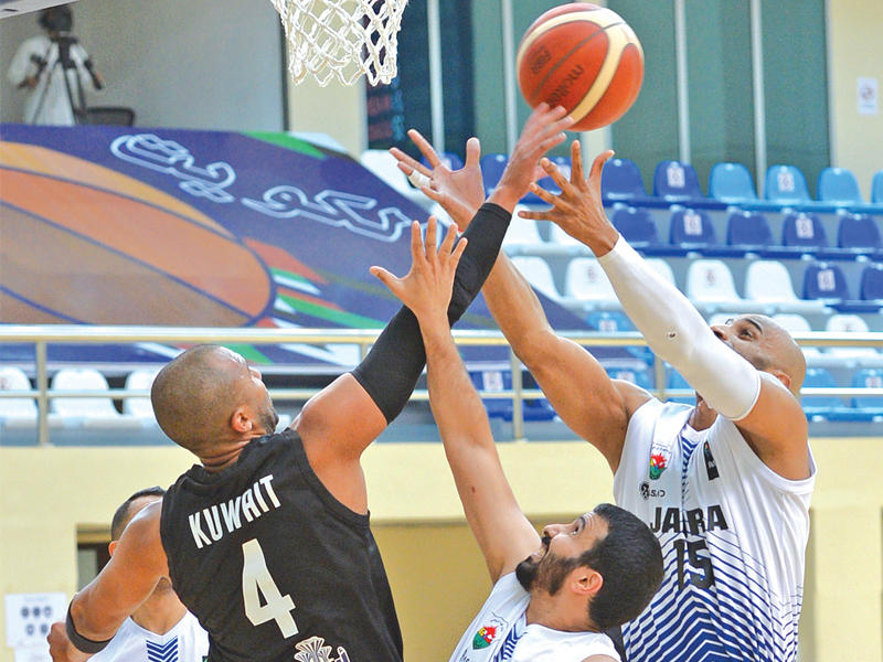 جانب من مباراة الكويت والجهراء (تصوير جورج ريجي)
