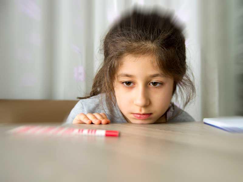 طفلة مصابة بمرض التوحد