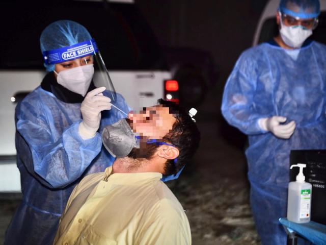 215 حالة في العناية المركزة