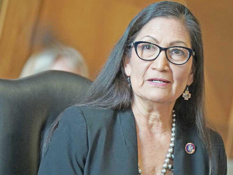 عضوة مجلس النواب ديب هالاند 