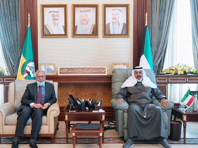 نائب رئيس الحرس الوطني الفريق أول متقاعد الشيخ أحمد النواف مستقبلاً سفير باكستان أمس