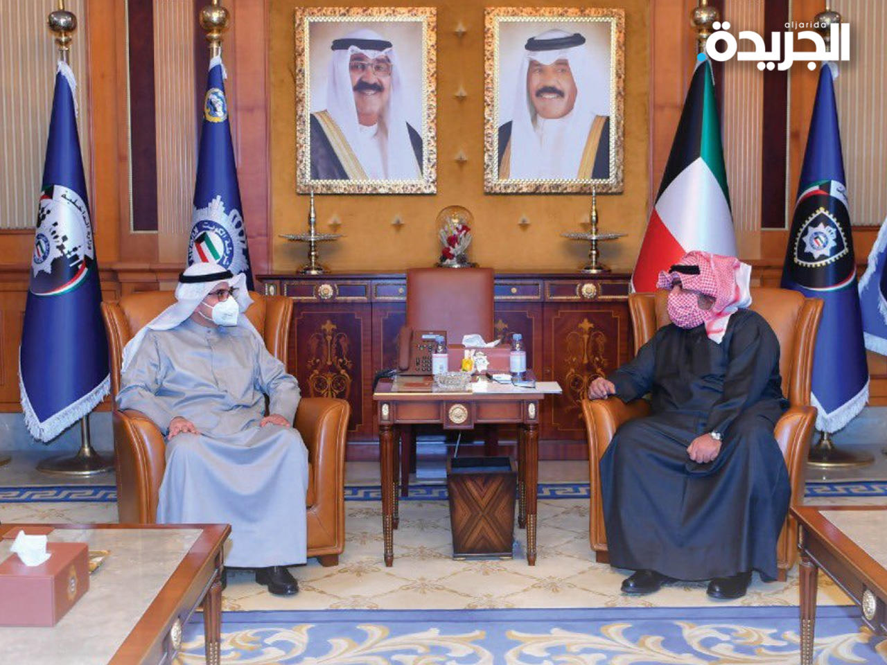 وزير الداخلية يلتقي عدداً من السفراء