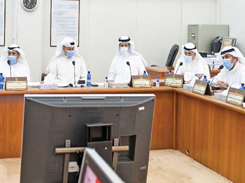 جانب من اجتماع «الميزانيات»