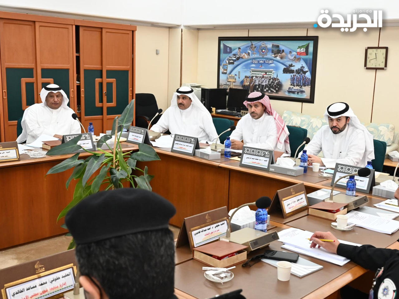 لجنة شؤون الداخلية والدفاع