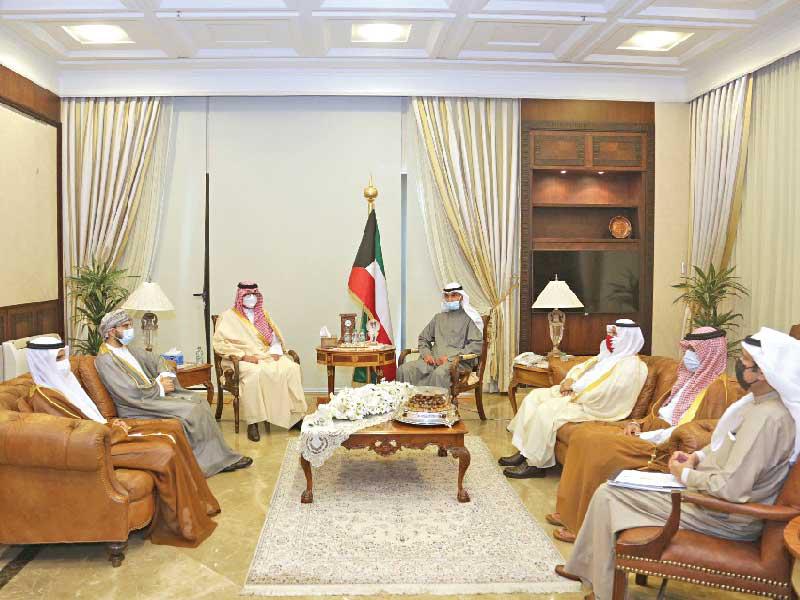 نائب وزير الخارجية السفير مجدي الظفيري خلال اجتماعه مع سفراء دول مجلس التعاون الخليجي