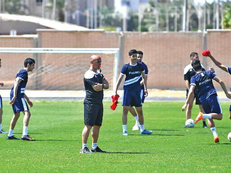 جانب من تدريبات المنتخب الأول