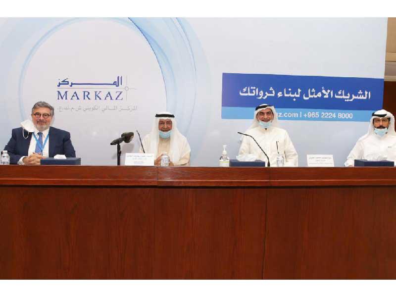 ضرار الغانم مترئساً الجمعية العمومية 