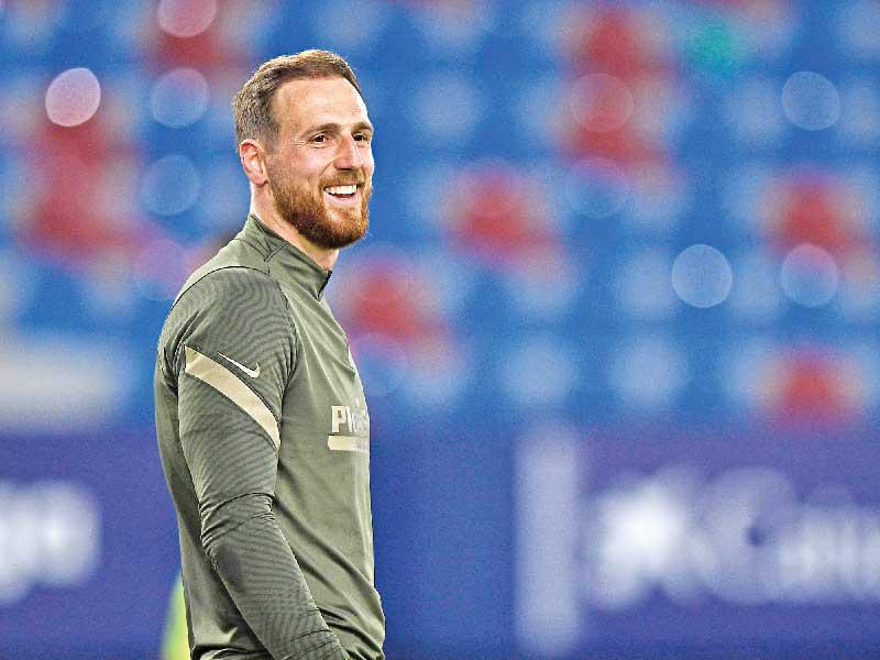  حارس مرمى أتلتيكو مدريد  السلوفيني يان أوبلاك