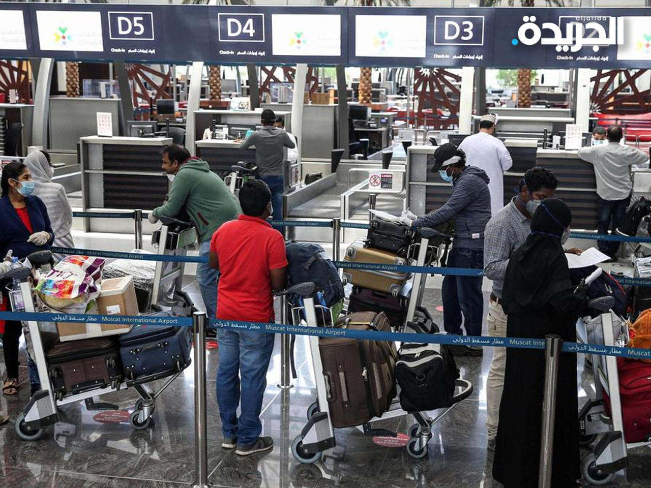 عمالة وافدة تغادر عمان