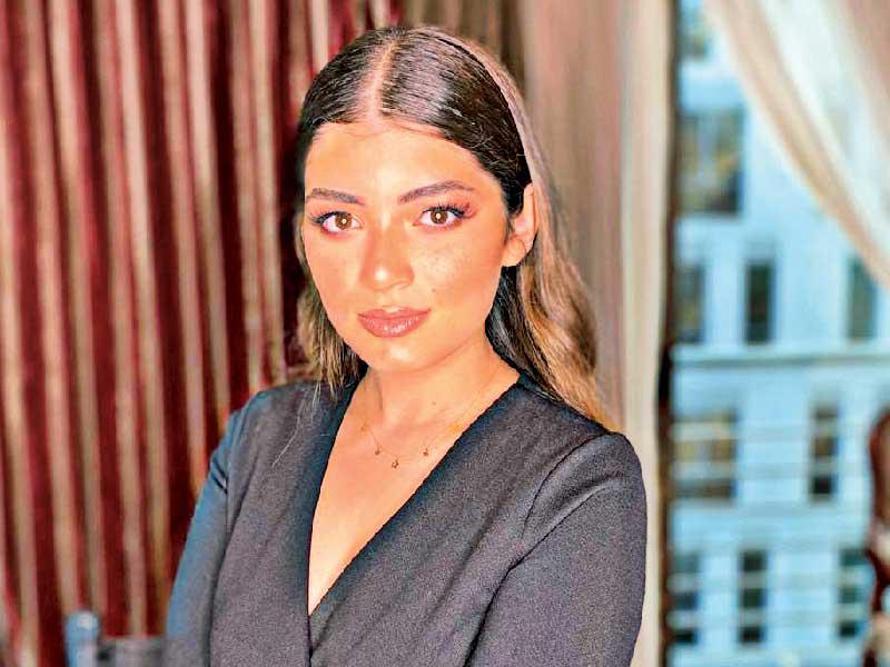 الفنانة ليلى زاهر