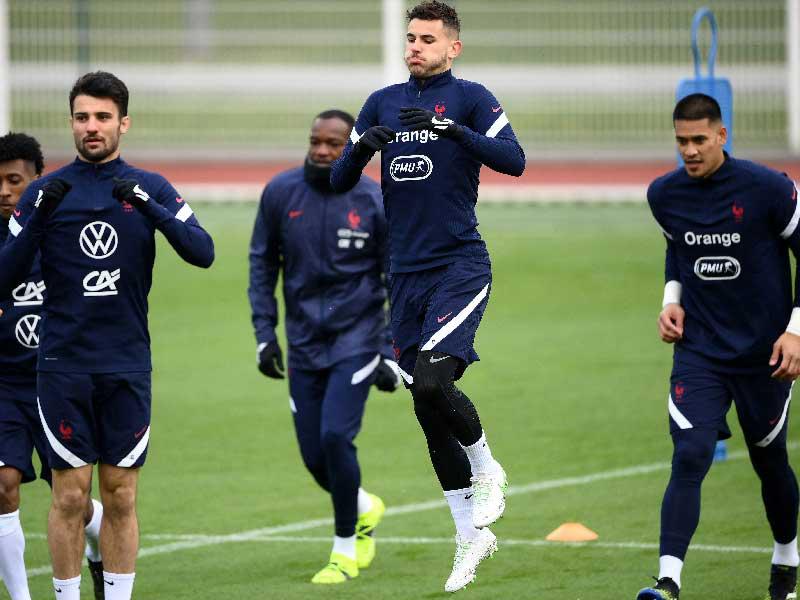 جانب من تدريبات المنتخب الفرنسي