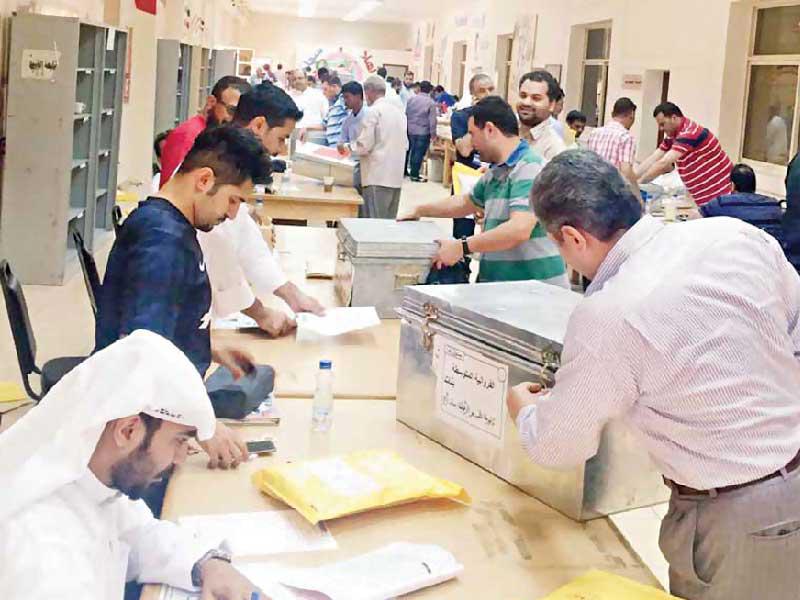 تصحيح اختبارات الثانوية العامة  (أرشيف)