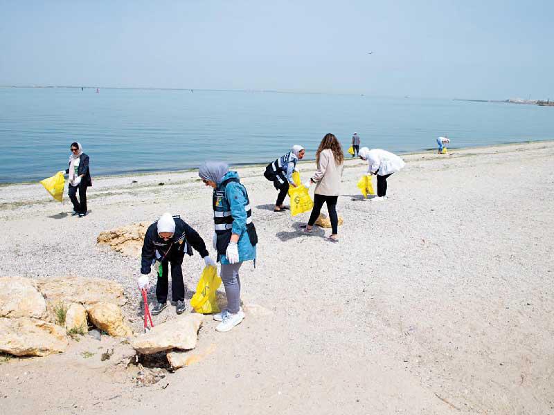 حملة تنظيف شاطئ الشويخ
