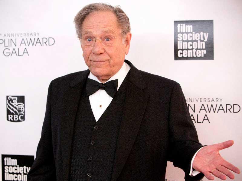 الممثل جورج سيغال