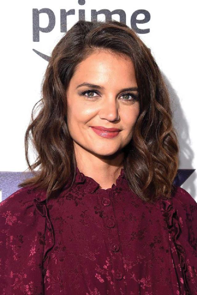 الممثلة كاتي هولمز 