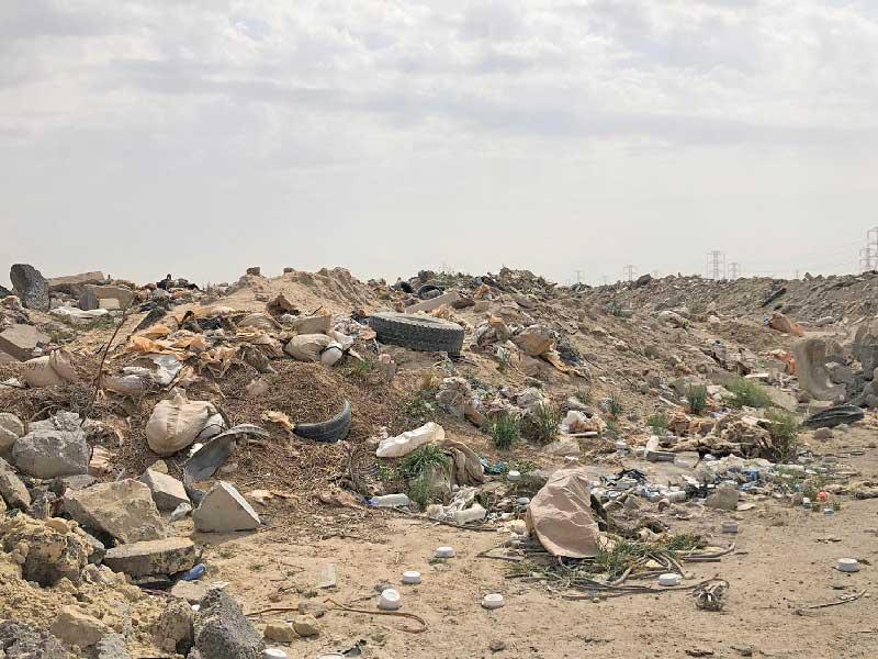 رمي الأنقاض خارج المركز 