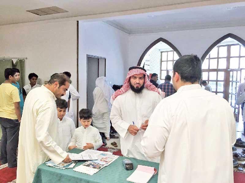 جانب من تبرعات المساجد «أرشيف»