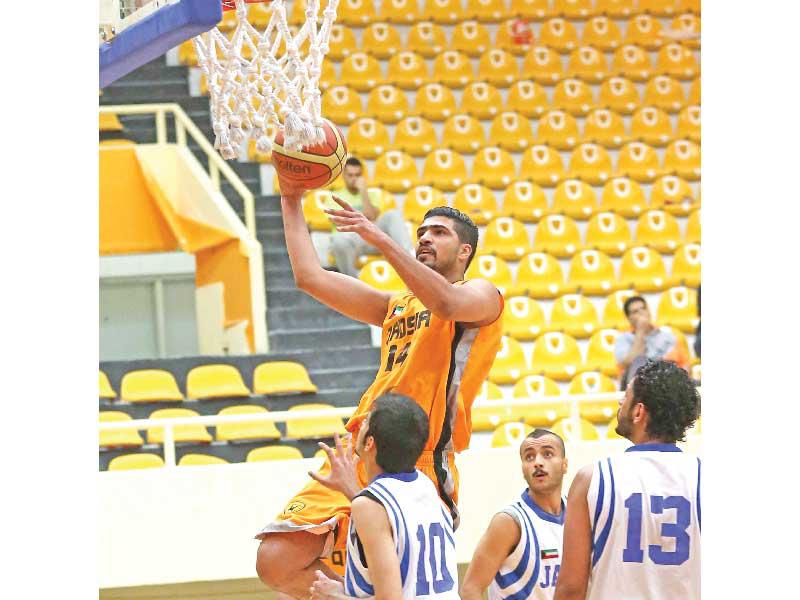 نجم منتخبنا الوطني ونادي القادسية لكرة السلة صالح اليوسف