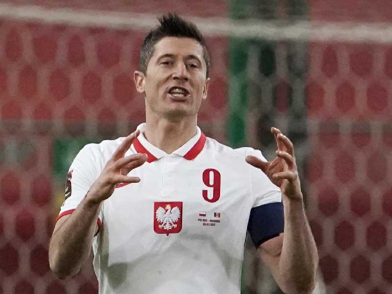  هداف بايرن ميونيخ الألماني ومنتخب بولندا روبرت ليفاندوفسكي