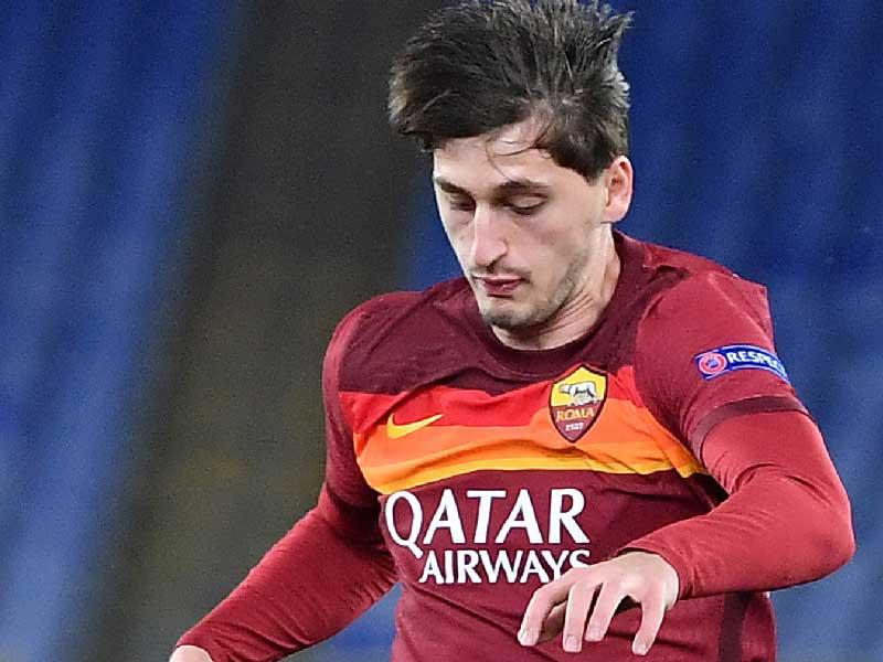 مدافع روما الإيطالي ماراش كومبولا 