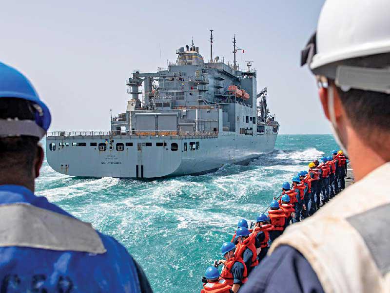 سفينة لابون الأميركية تنضم إلى حاملة طائرات شارل ديغول الفرنسية التي تسلمت قيادة التحالف الدولي لمكافحة «داعش»