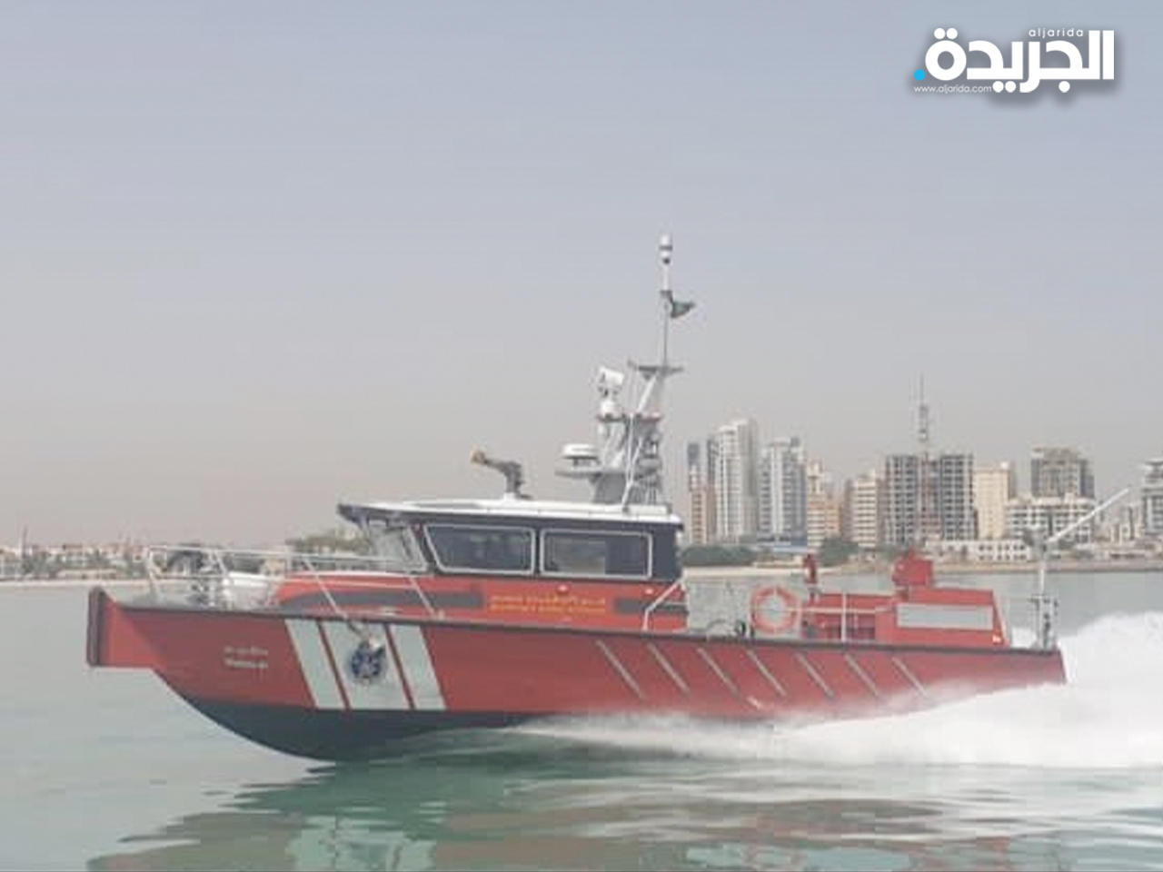 إنقاذ مواطن بعد انقلاب دراجته المائية