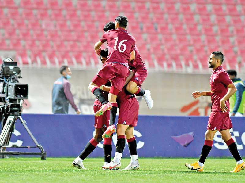 لاعبو النصر يحتفلون